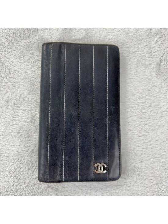 CHANEL Handbags - Chanel Black Leather Bifold Wallet Embroidered